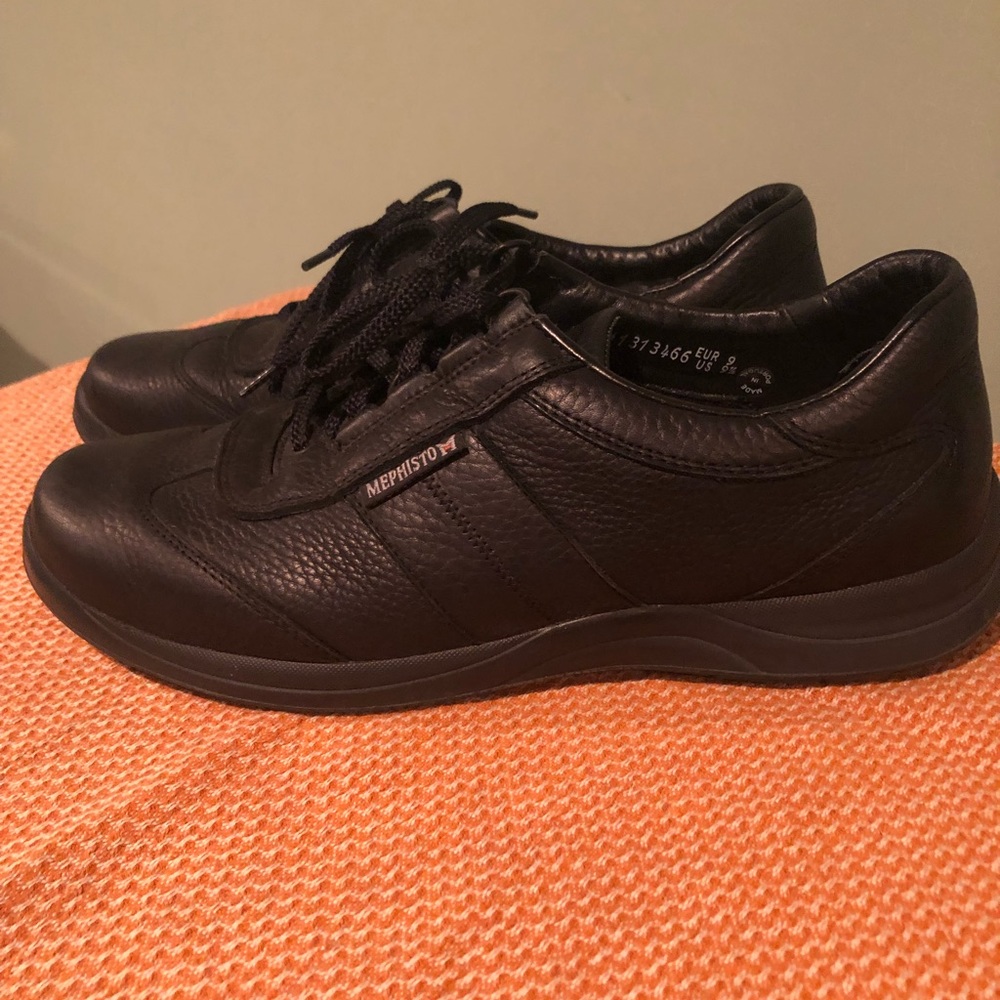 MEPHISTO —- Men’s Travel Air Jet Leather Comfort Walking Shoes.